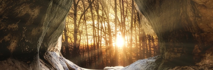 cave-5809754_1280.jpg